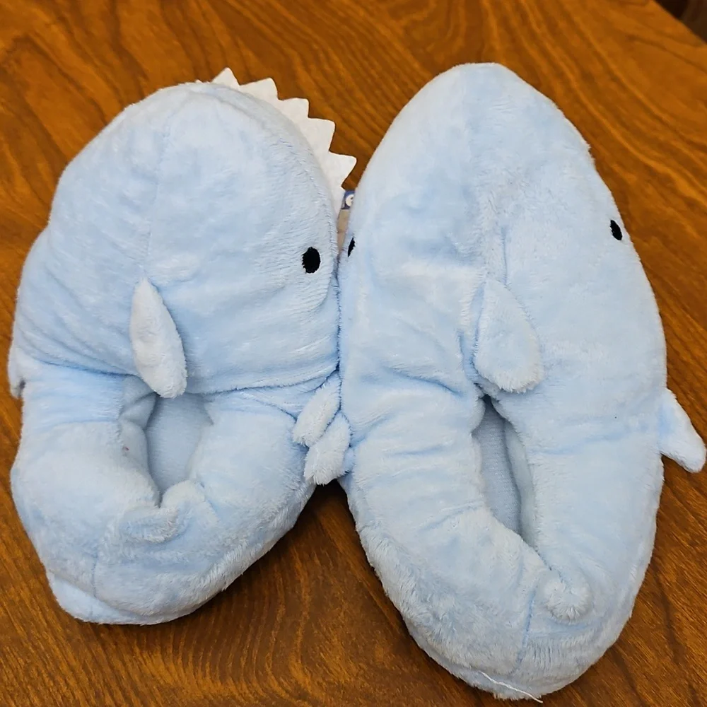 Toddler Shark Plush Slippers Blue size 9.5-10 M NWT